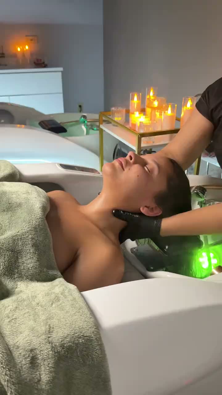 Relaxing scalp massage during a head spa ritual